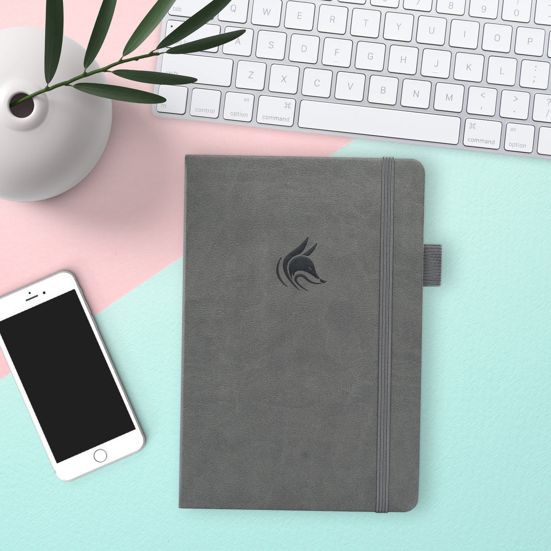 Gray_308c1675-2006-400d-8580-