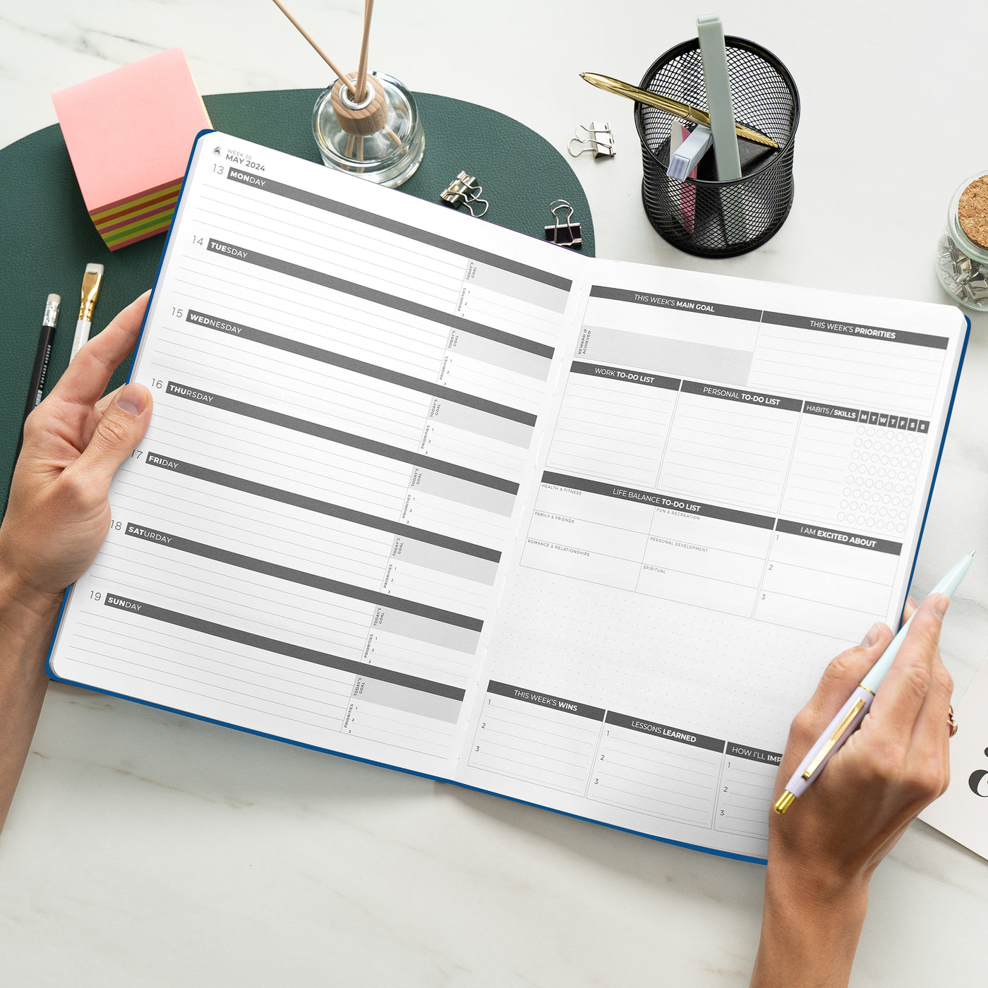 Dated Weekly Planner PRO 2024